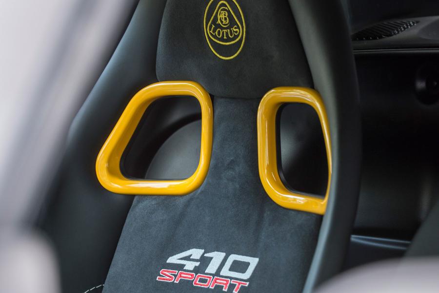 Детали интерьера Lotus Exige Sport 410 2018 года  (WW) (фото 16 из 32)